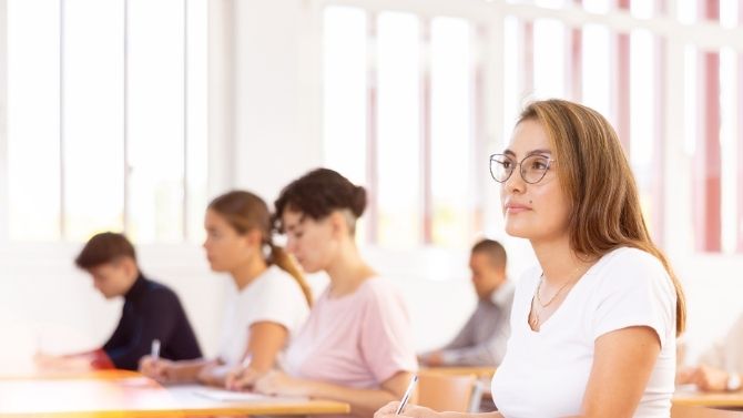 Inhalte und Schwerpunkte im Dualen Studium International Management (m/w/d) in Steinhagen und Umgebung