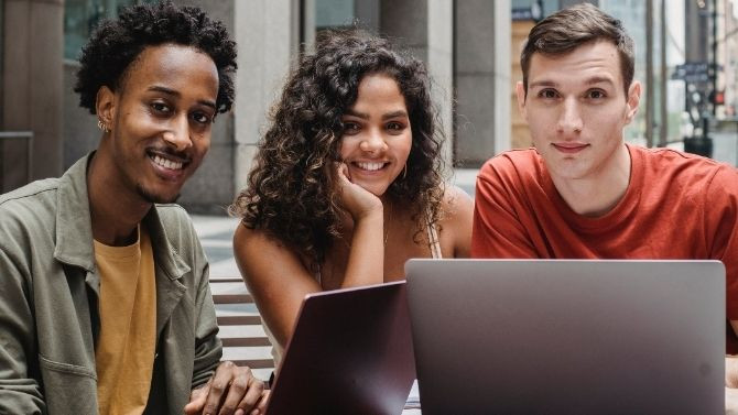 Ausbildung und Leben in Oelde